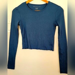 American Eagle top XS